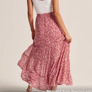 Abercrombie Tiered High Slit Maxi Skirt sz. L